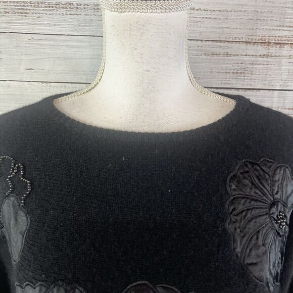 Vintage Lindsey Blake Sweater sz Medium Black Wool Angora Rabbit Floral Beading - Picture 3 of 11